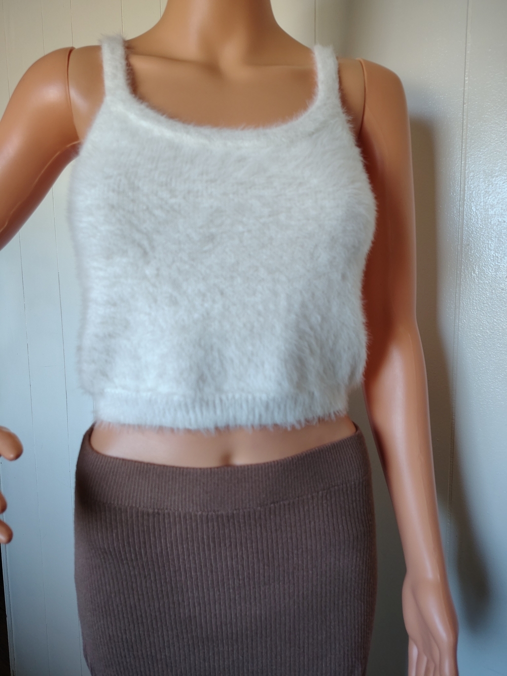 Skylar + Madison White Fuzzy Crop Tank Size L.